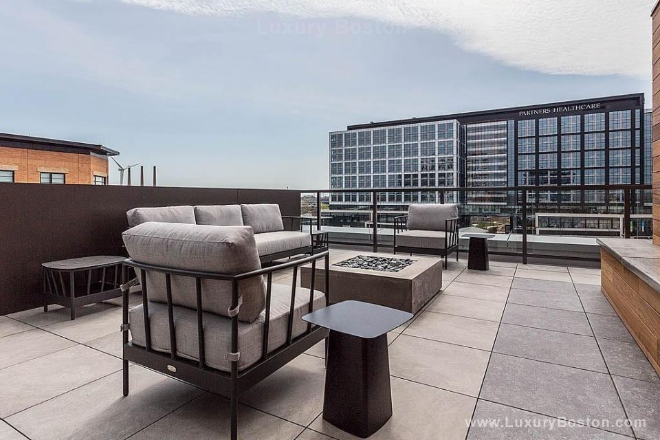 Luxury Boston Alloy Condominiums at Assembly Row Boston Condos