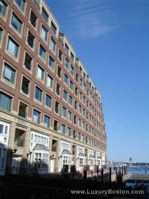 Rowes Wharf - Boston Waterfont